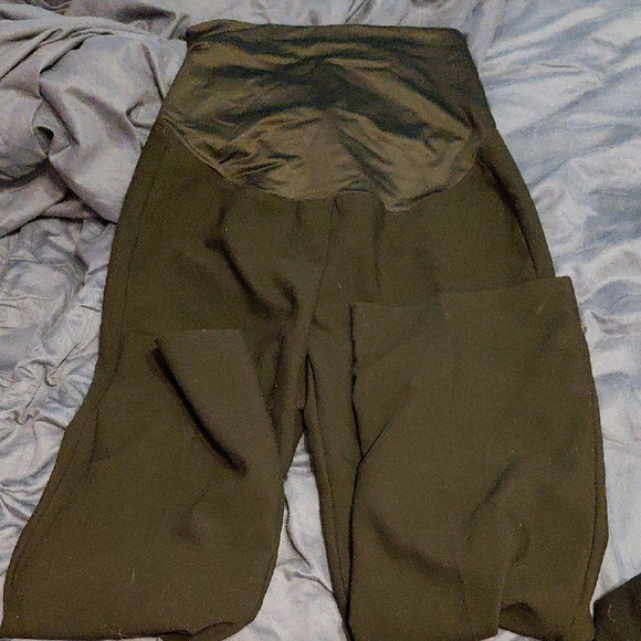 $5 IF BUNDLED LOFT Maternity Black Pants - Picture 2 of 2